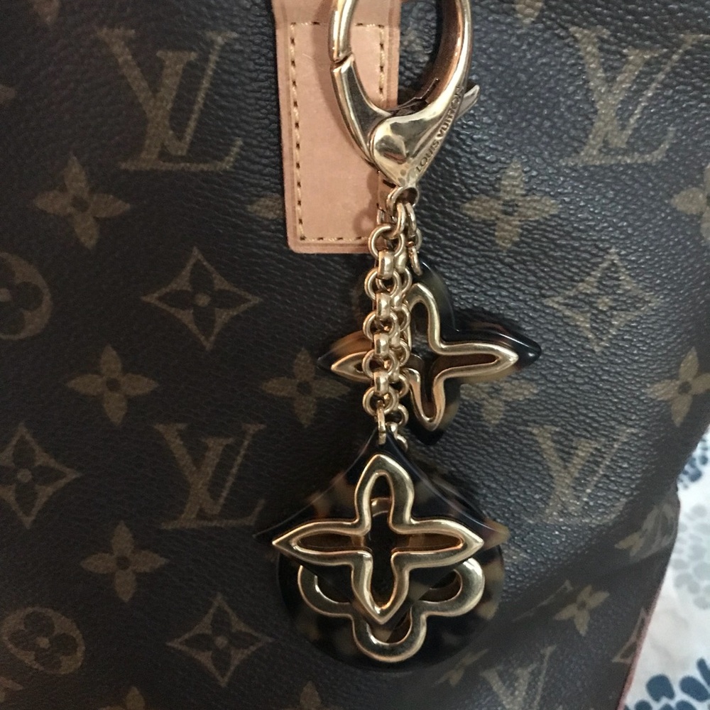 💞💖💯 like NEW Authentic LV Insolence Charm💞💖 - Picture 4 of 4